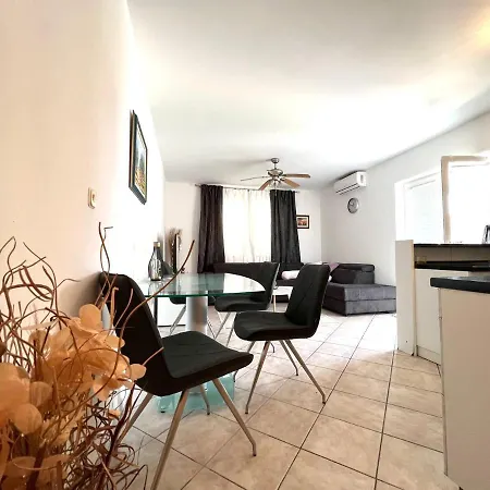 Burle 75 Apartment Medulin